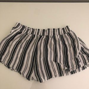 Pacsun (Kendal and Kylie) flows stripped shorts